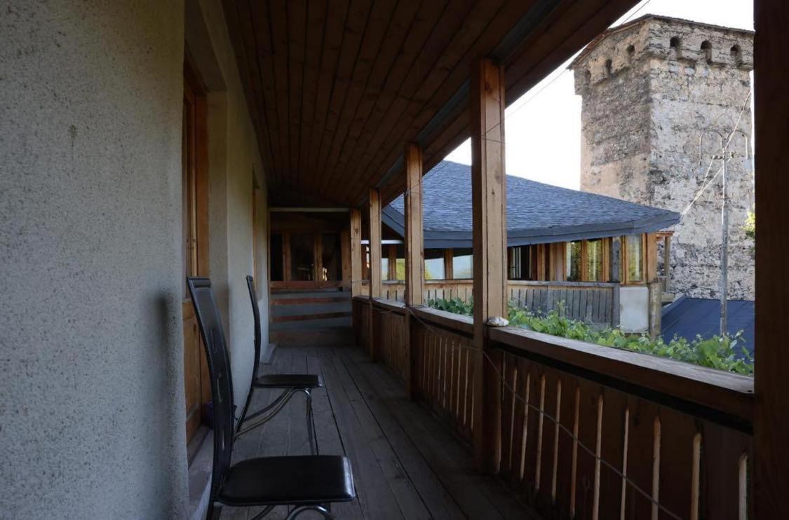 Mestialux Guesthouse Dış mekan fotoğraf
