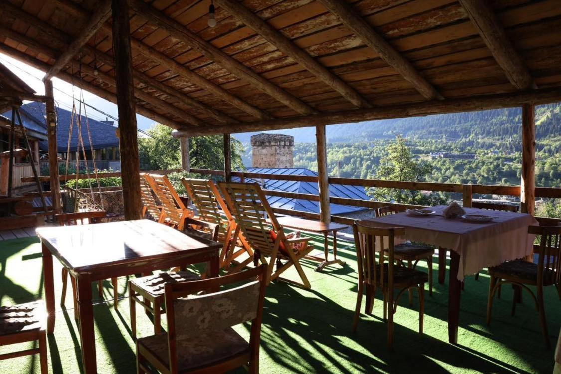 Mestialux Guesthouse Dış mekan fotoğraf