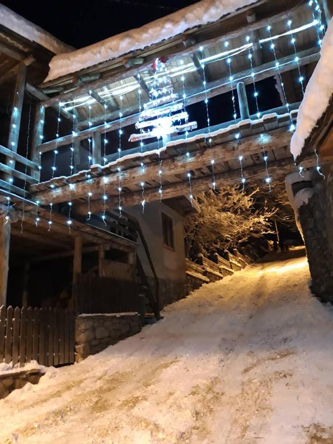 Mestialux Guesthouse Dış mekan fotoğraf
